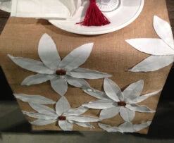 Poinsettia Natural Jute Runner 16 X 72 By Saro 8 Poinsettia Natural Jute Runner 16 X 72 By Saro -Home Decoration Onsale IMG 2478